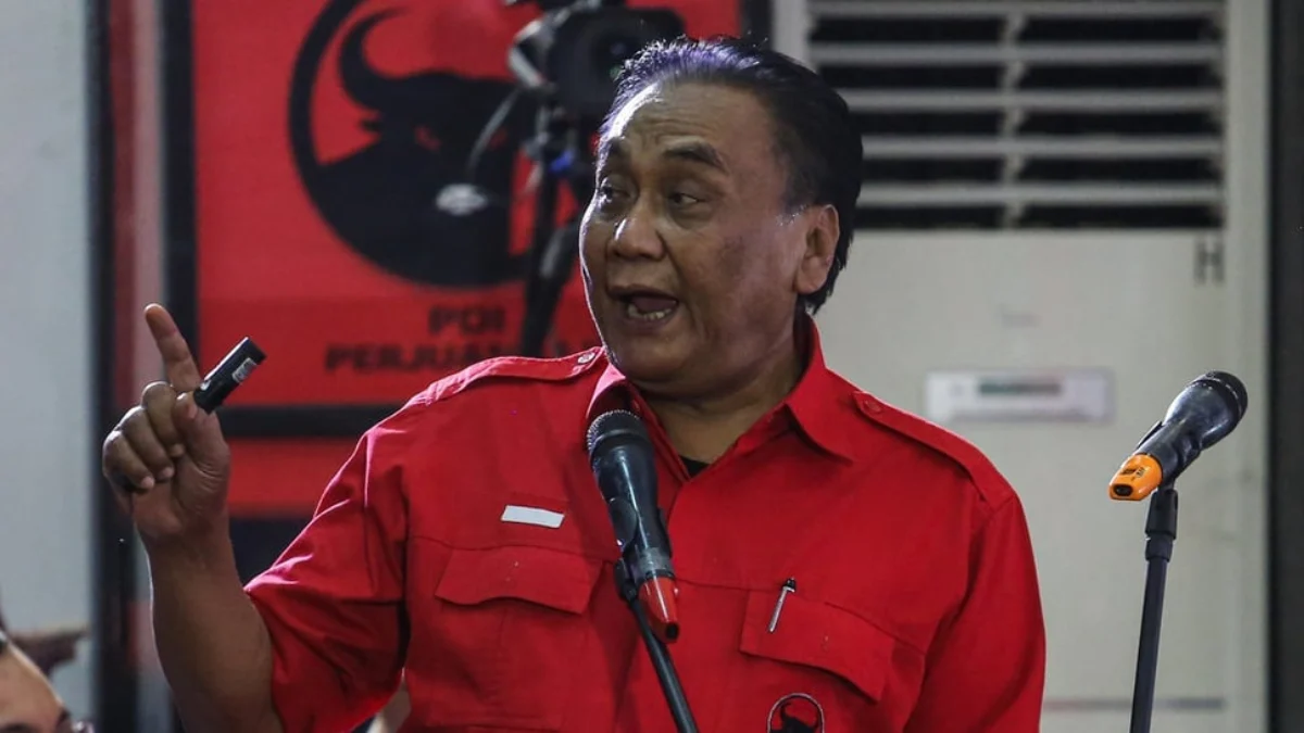 Ketua DPD PDIP Jawa Tengah Bambang Wuryanto menyampaikan pidato politiknya saat menghadiri Rapat Kerja Daerah