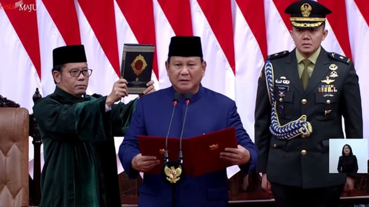 Presiden terpilih Prabowo Subianto saat sumpah jabatan dalam Pelantikan Presiden dan Wakil Presiden Republik I