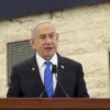 Perdana Menteri Israel Benjamin Netanyahu berbicara selama upacara yang menandai peringatan serangan Hamas pad