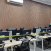 Polda Metro menggeledah salah satu ruko di kawasan Galaxy, Bekasi, yang dijadikan \'kantor satelit\' pegawai Kom