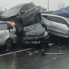 Suasana kecelakaan di Tol Cipularang, Jawa Barat, Senin (11/11/2024). (Istimewa)