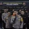 Kapolres Cimahi AKBP Tri Suhartanto saat memberikan keterangan di Kabupaten Bandung Barat, Jawa Barat. (Polres