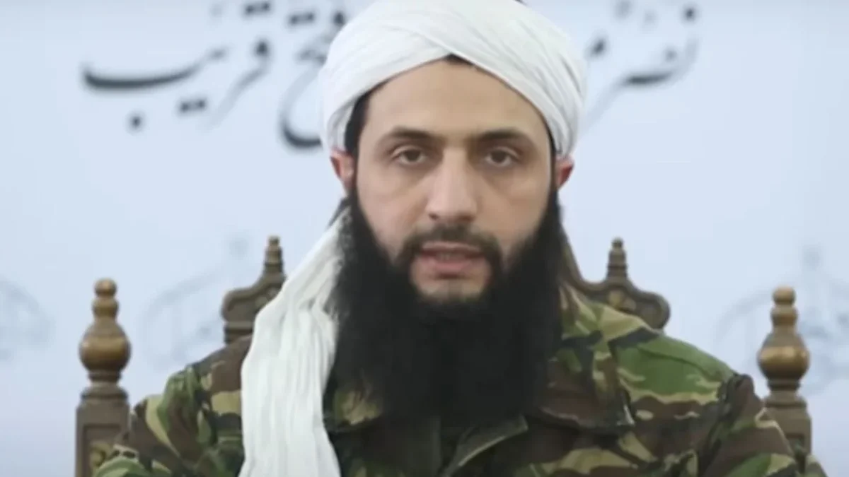 Abu Mohammed Al-Julani saat memberikan keterangan usai HTS berhasil menguasai Damaskus(Youtube/Al-Jazeera Engl