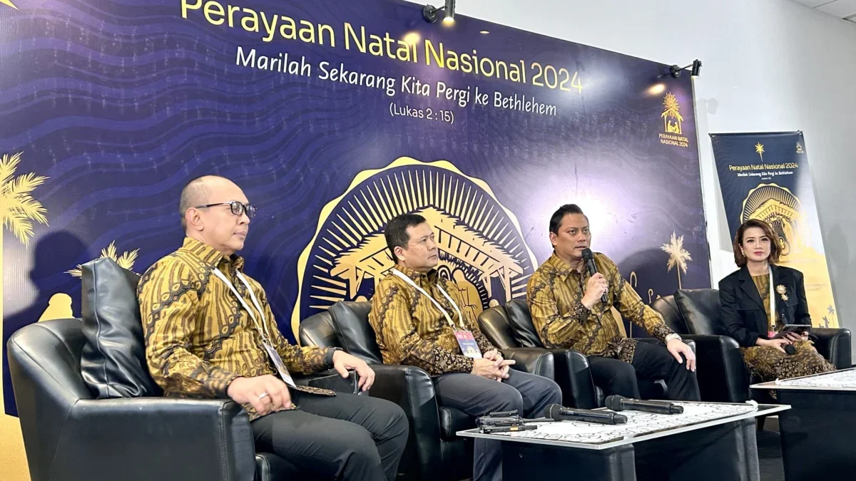 Ketua Umum Panitia Natal Nasional 2024 Thomas Djiwandono Sambangi Media Center