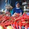 Pedagang cabai dan bumbu dapur di Pasar Blauran, Salatiga. (Foto: Dekan)