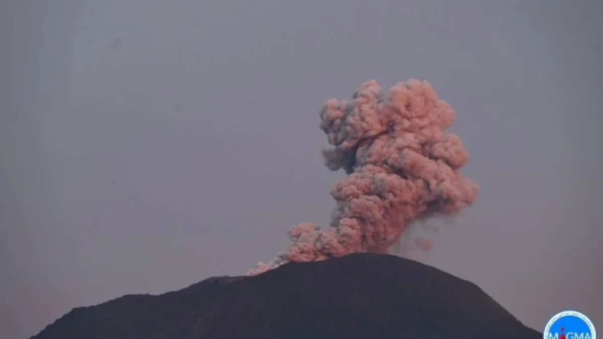 Gunung Ibu Diambil Pada Selasa (24/12). Dokumentasi PVMBG