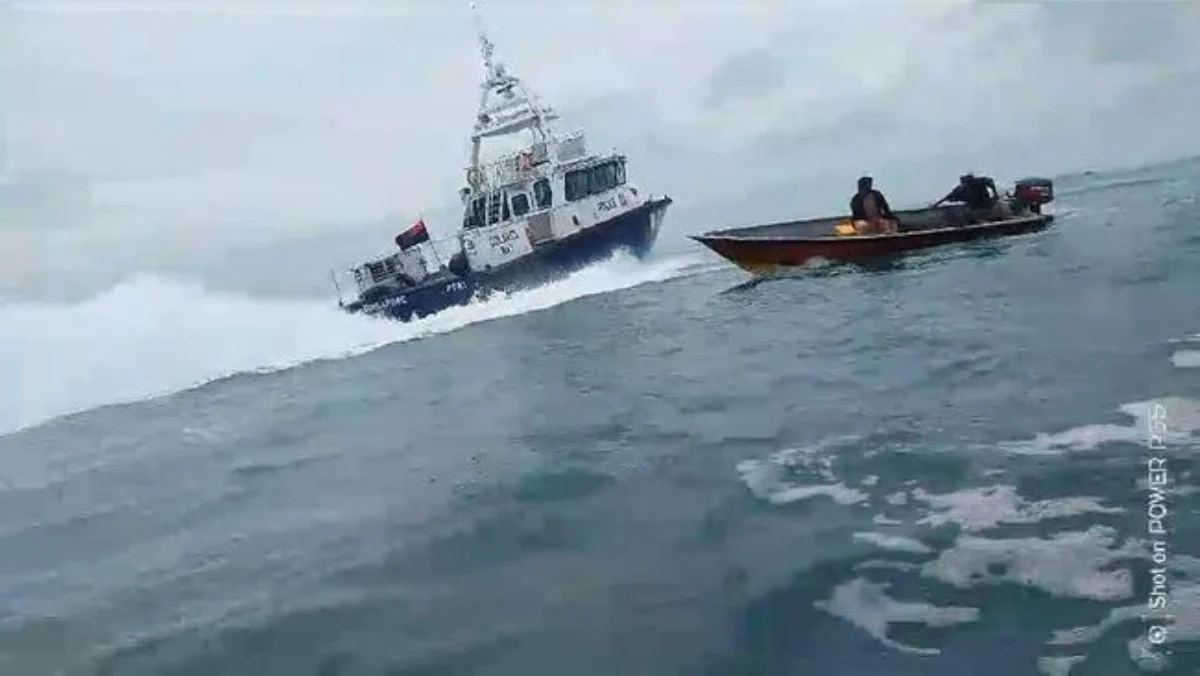 Kapal nelayan warga Batam, Kepulauan Riau, diintimidasi kapal patroli Marine Police Singapura di perairan perb