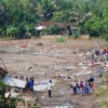 Sejumlah rumah di Kampung Cieurih, Desa Datarnangka, Sagaranten, Kabupaten Sukabumi, rusak akibat diterjang ba