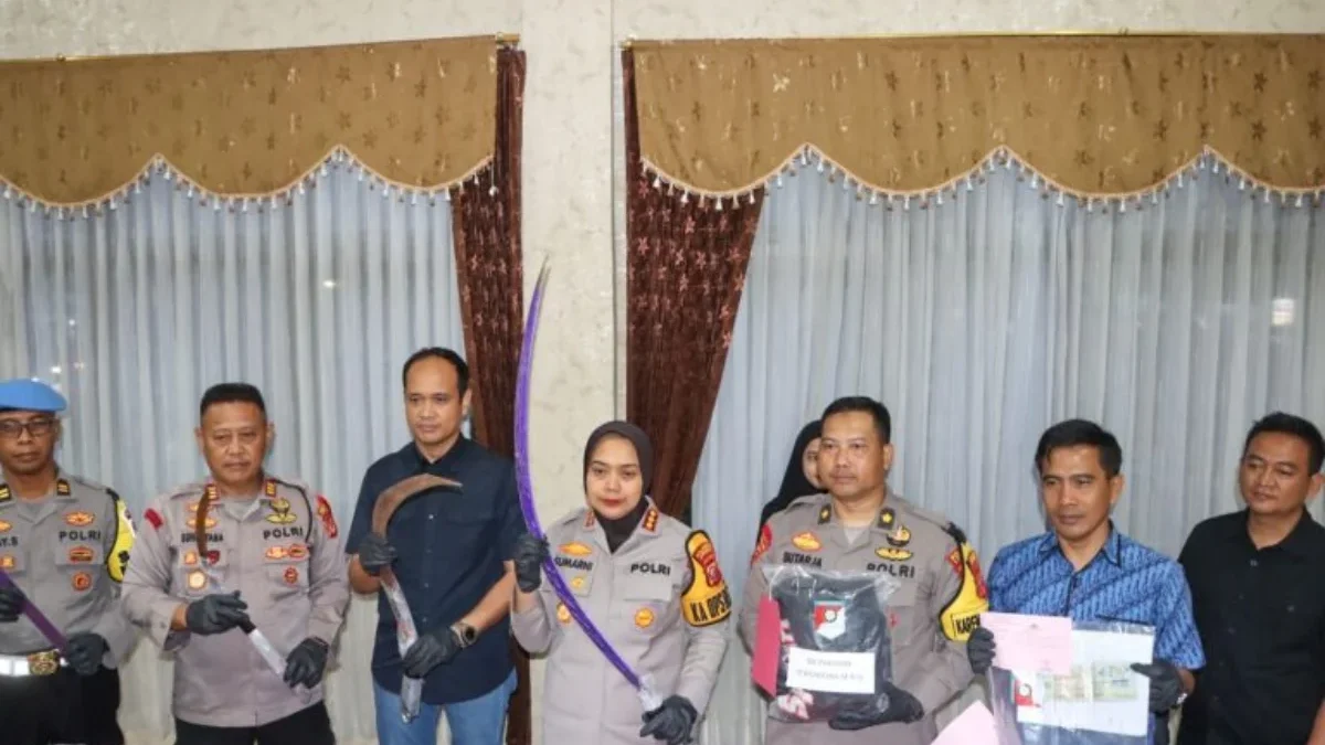 Konferensi pers kasus tawuran maut di Mapolresta Cirebon (Humas Polri)