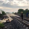 Banjir di perlintasan kereta api yang terjadi di petak jalan antara Stasiun Gubug dan Stasiun Karangjati, Kabu