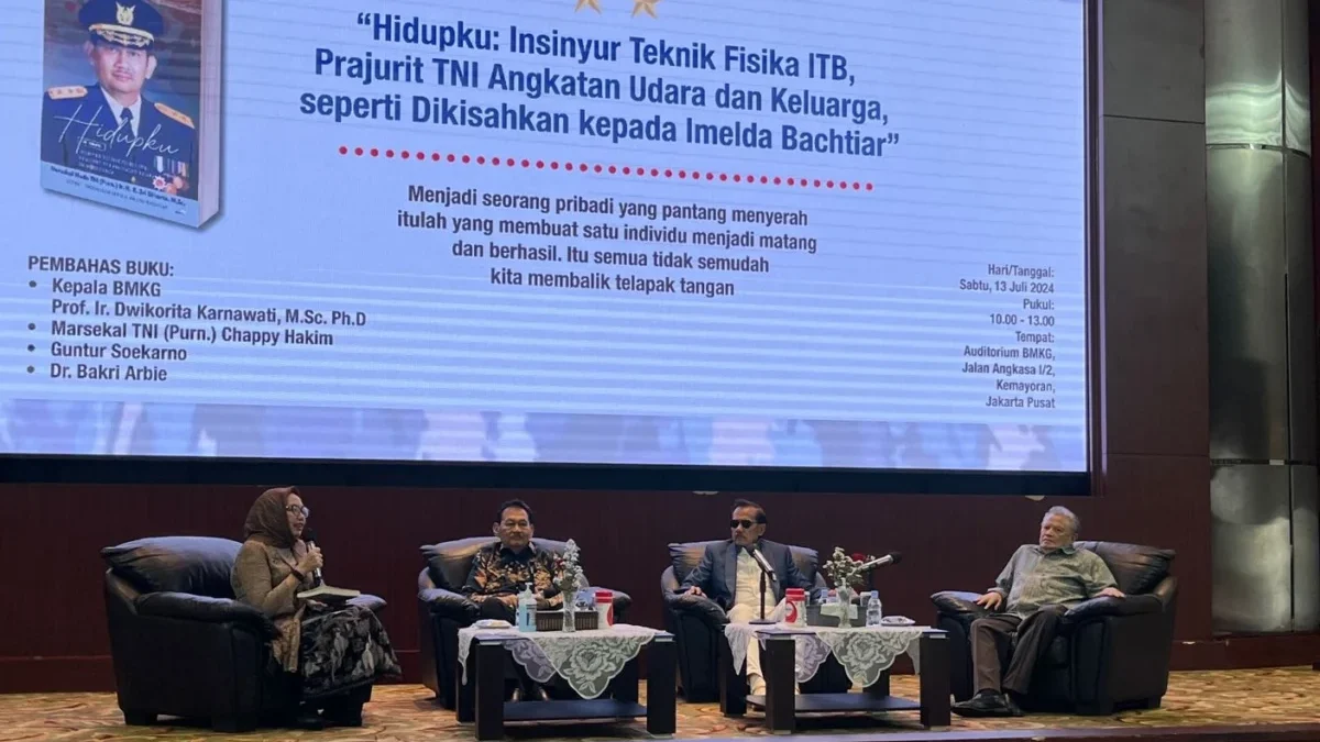 Acara peluncuran buku “Hidupku Insinyur Teknik Fisika ITB, Prajurit TNI AU dan Keluarga” (Dok Chappy Hakim)