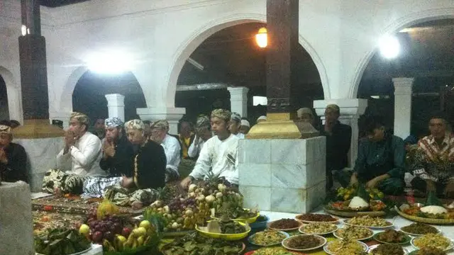 Kraton Kanoman Cirebon menggelar Isra Miraj