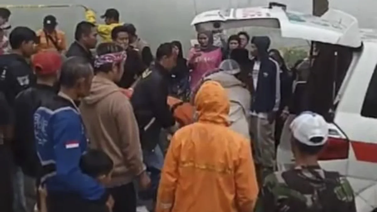 Sesosok mayat perempuan ditemukan di perkebunan teh di Kampung Barukaso, Desa Sukamulya, Kecamatan Cugeunang,