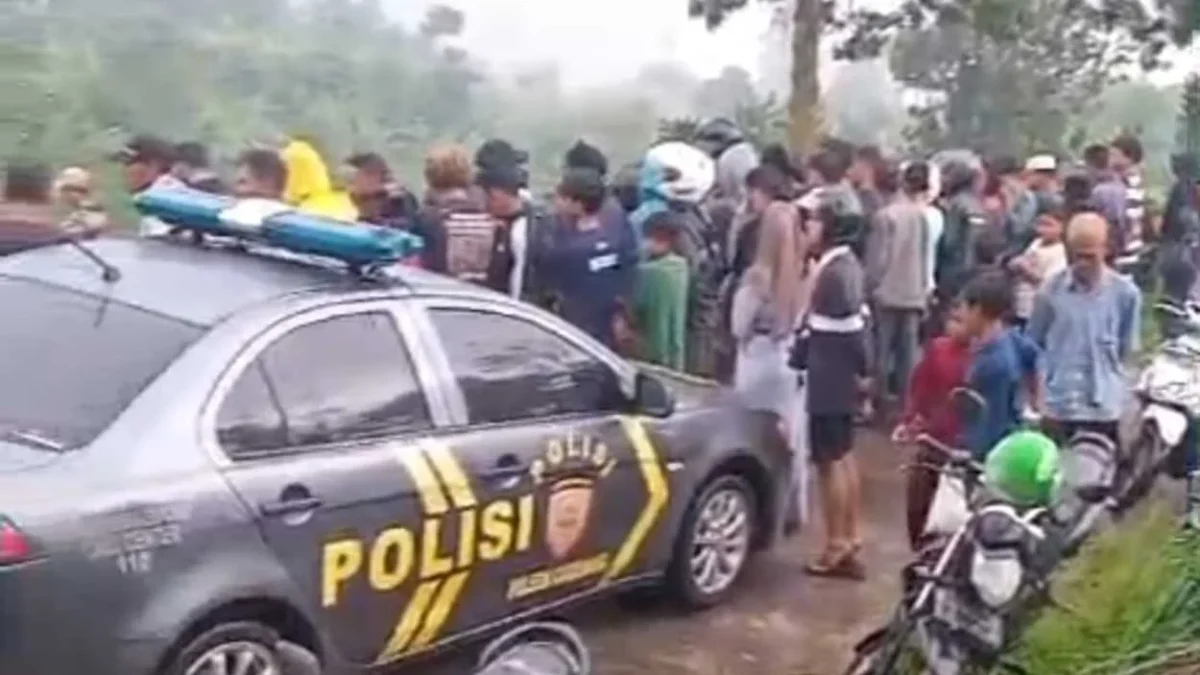 Sesosok mayat perempuan ditemukan tergeletak di kebun teh Kampung Barukaso, Desa Sukamulya, Kecamatan Cugenang