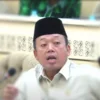 Menteri ATR/ Kepala BPN Nusron Wahid dalam rapat kerja dengan Komisi II DPR RI, terkait misteri pagar laut. (F