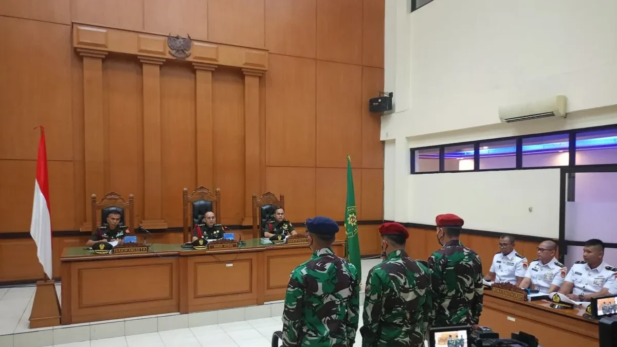 Sidang pembacaan dakwaan perkara penembakan bos rental mobil di Rest area KM 45 di Pengadilan Militer II-08 Ja