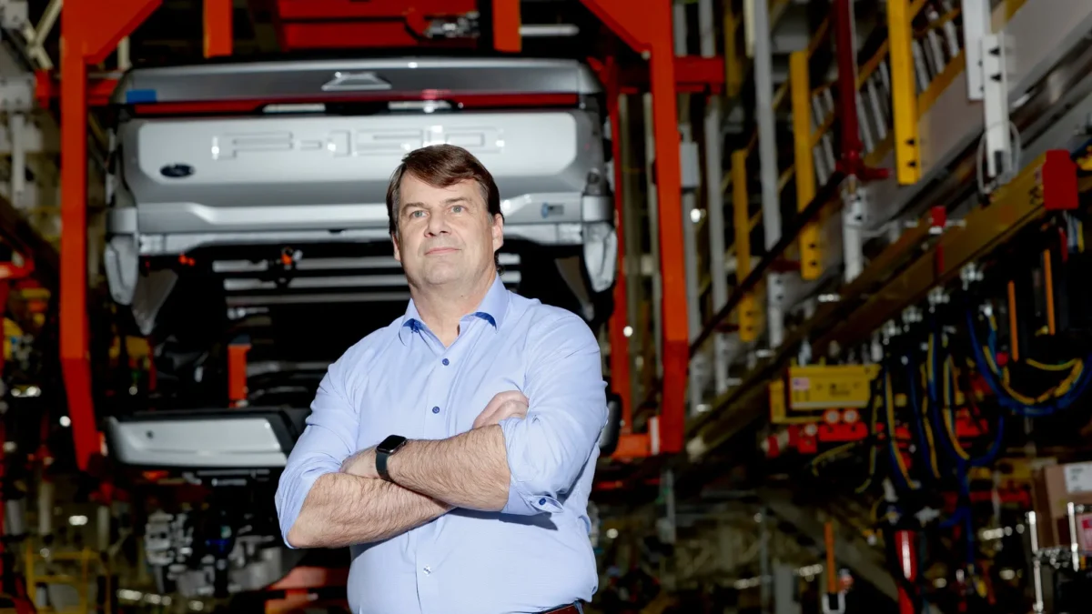 Jim Farley, CEO Ford, di pabrik produksi perusahaan di Dearborn, Michigan, 4 April 2022. Ford akan memperkenal