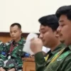 Dua saksi yang merupakan anak dari bos rental mobil Ilyas Abdurrahman yaitu Agam Muhammad Nasrudin dan Rizky A