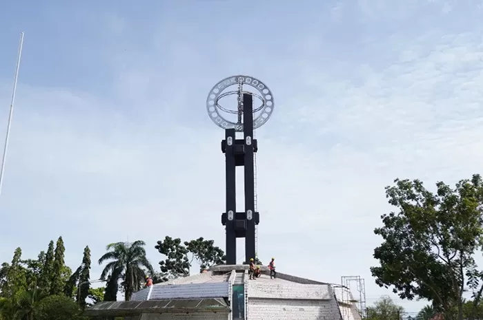 Tugu Khatulistiwa salah satu ikon Kota Pontianak (Pemkot Pontianak)