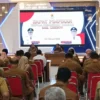 Pejabat di lingkungan Pemerintah Kabupaten (Pemkab) Cirebon melaksanakan rapat pimpinan (rapim) tentang progra