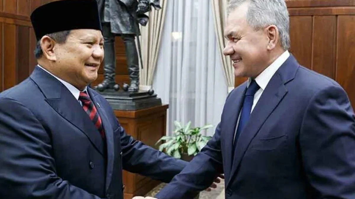 Presiden Prabowo Subianto saat menyambut kunjungan Sekretaris Dewan Keamanan Rusia, Sergei К. Shoigu, di Istan