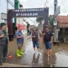 Kepala Dinas Pendidikan Kabupaten Bandung, Enjang Wahyudin, didampingi Kepala Bidang SMP Dinas Pendidikan Kabu