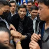 Mantan Presiden Filipina Rodrigo Duterte saat bertemu para pekerja ekspatriat Filipina dan pendukungnya di Hon