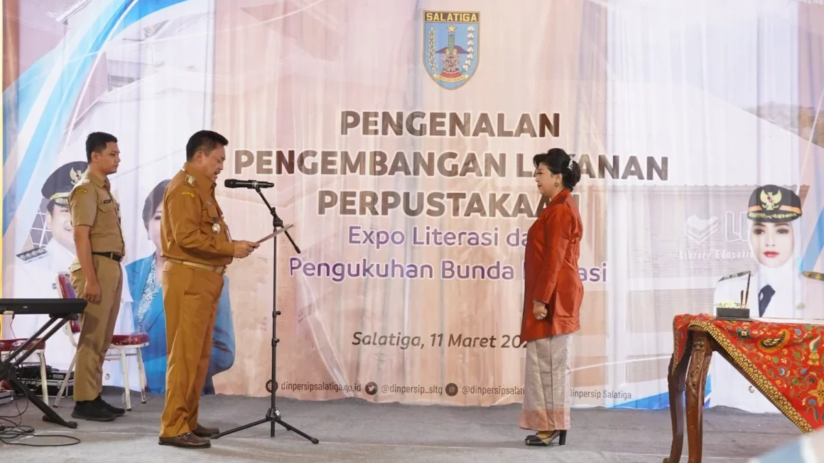 Retno Margiastuti Dikukuhkan Jadi Bunda Literasi Kota Salatiga periode 2025-2030 oleh Wali Kota Salatiga Robby