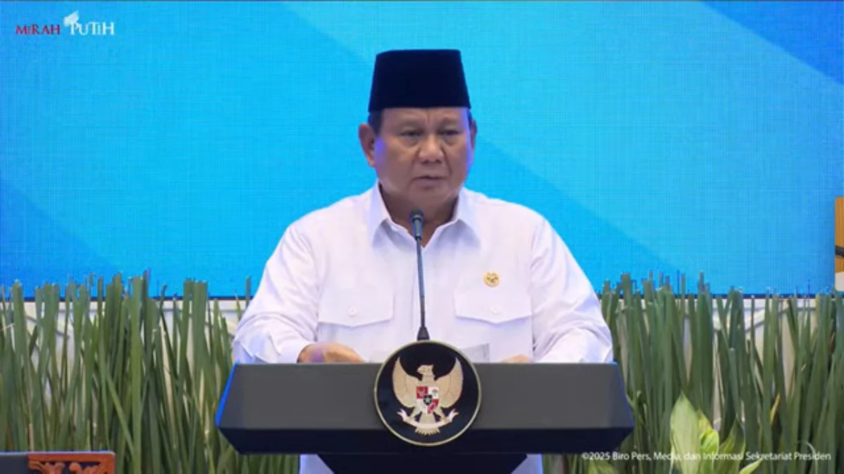 Presiden Republik Indonesia, Prabowo Subianto memberikan arahan pada acara peluncuran Mekanisme Baru Tunjangan