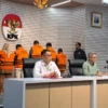 KPK menggelar konferensi pers OTT di OKU.