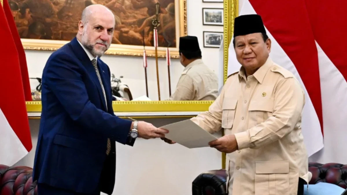 Presiden Prabowo Subianto, menerima kunjungan Utusan Khusus Presiden Palestina, Mahmoud Al-Habbash, di Istana