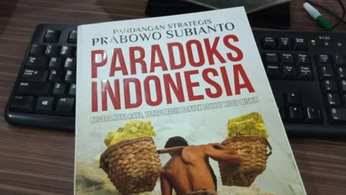 Buku Prabowo Paradoks Indonesia. (IST)