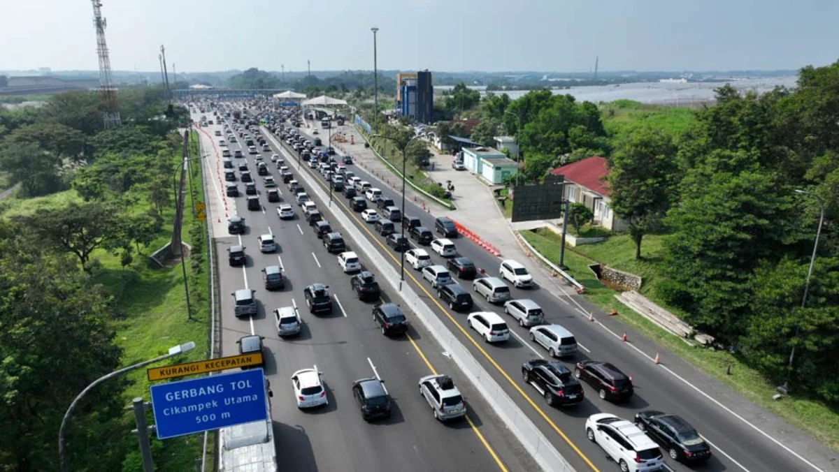 Kepolisian mengimbau kepada para pemudik untuk melakukan istirahat di Rest Area selanjutnya yang berada di KM