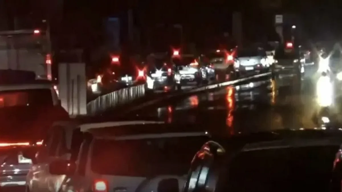 Jumat Malam, Jalur Nagreg Dipadati Arus Balik Pemudik