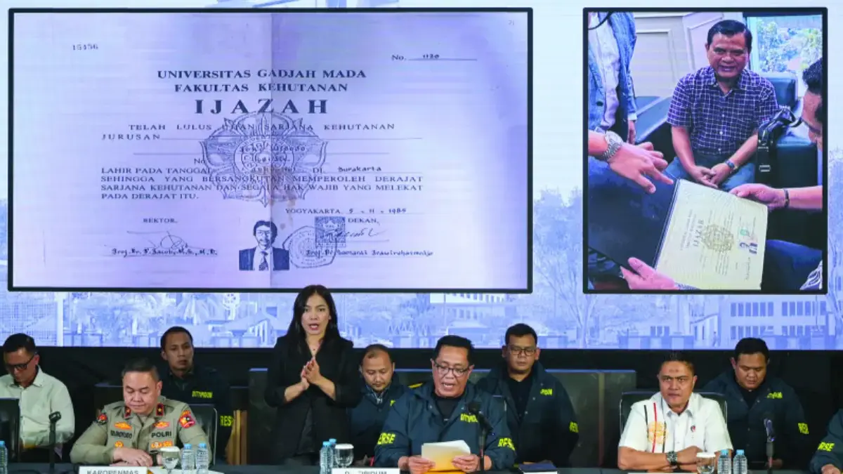 Direktur Tindak Pidana Umum (Dirtipidum) Bareskrim Polri Brigjen Pol. Djuhandhani Rahardjo Puro (keempat kanan