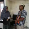 Ketua Kagama Cirebon Heru Subagia bersama Aktivis TPUA Advokat Kurnia Tri Royani saat acara di Gedung Juang 45