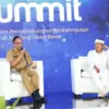 Mendagri Muhammad Tito Karnavian (kiri) bersama Gubernur Jabar Dedi Mulyadi (kanan) dalam diskusi bertajuk “In