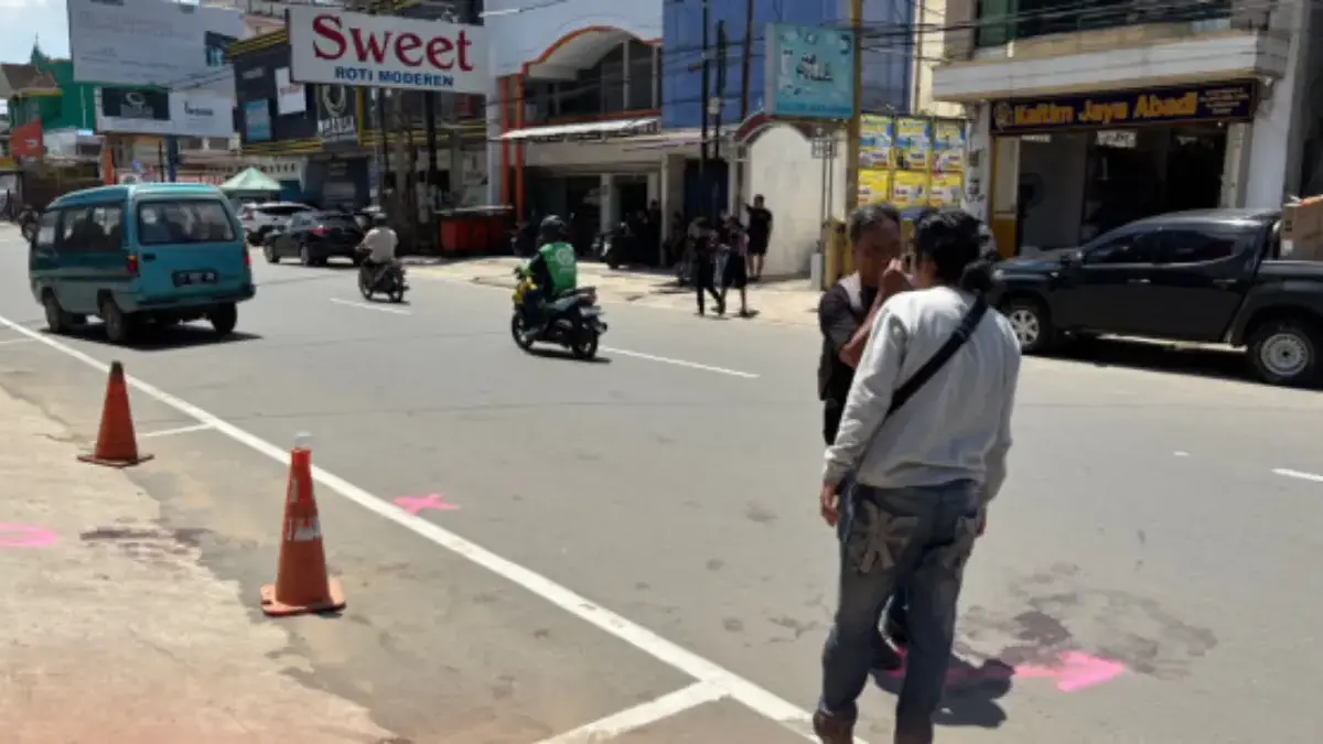 TKP penembakan di Jalan Imam Bonjol, Kecamatan Samarinda Kota. (Foto: Vico)