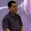 Adik ipar dari Presiden ke-7 Republik Indonesia Joko Widodo (Jokowi), Wahyudi Andrianto, tiba di Gedung Baresk