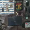 Dua pucuk senjata api, salah satunya AK 47 yang diamankan dalam kontak tembak dengan KKB di Kabupaten Intan Ja