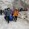 Evakuasi longsor di Tambang Galian C Gunung Kuda, Cipanas, Dukupuntang, Cirebon, Jawa Barat, Jumat (30/5/2025)