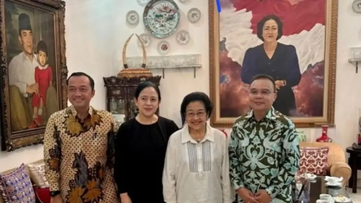 Wakil Ketua DPR RI Sufmi Dasco Ahmad bersama Mensesneg Prasetyo Hadi bertemu Ketum PDIP Megawati soekarnoputri
