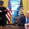 Presiden AS Donald Trump dan miliarder Elon Musk saat masih memiliki hubungan yang mesra kala keduanya bertemu