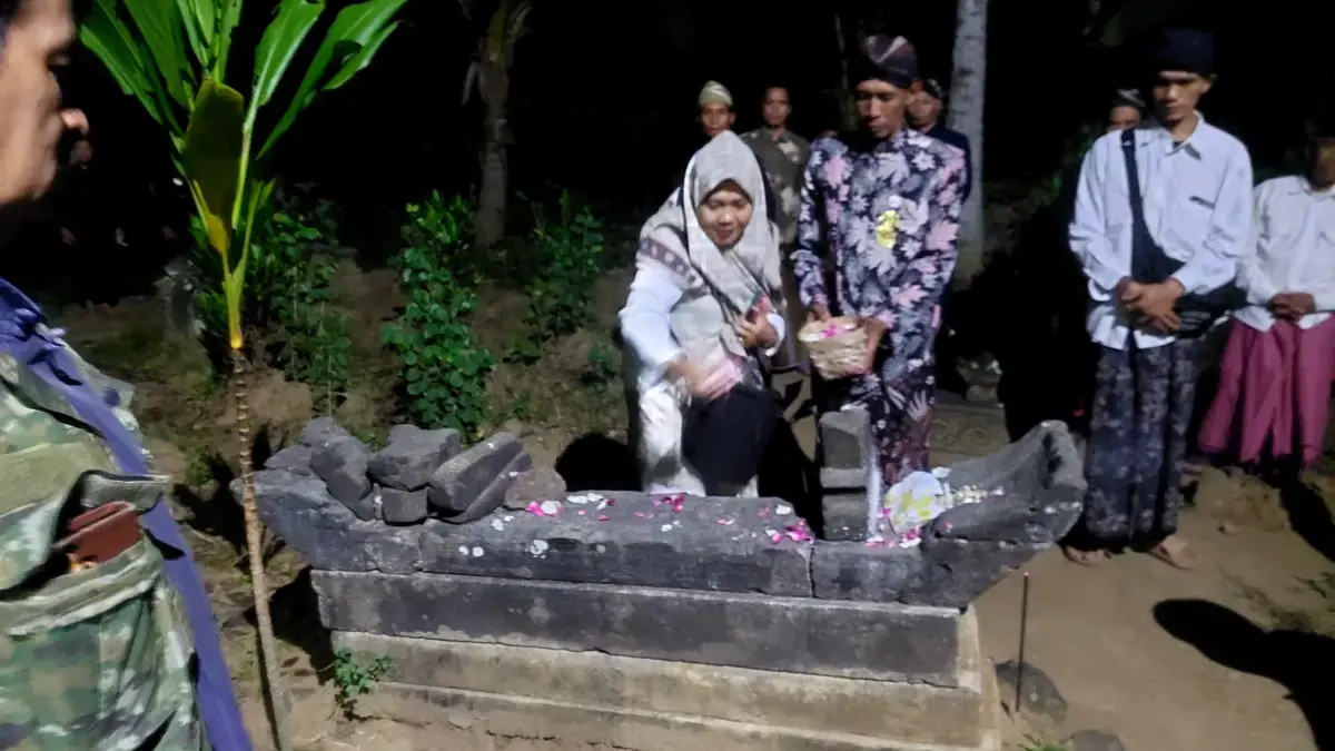 Ziarah makam BRAy Gondowati