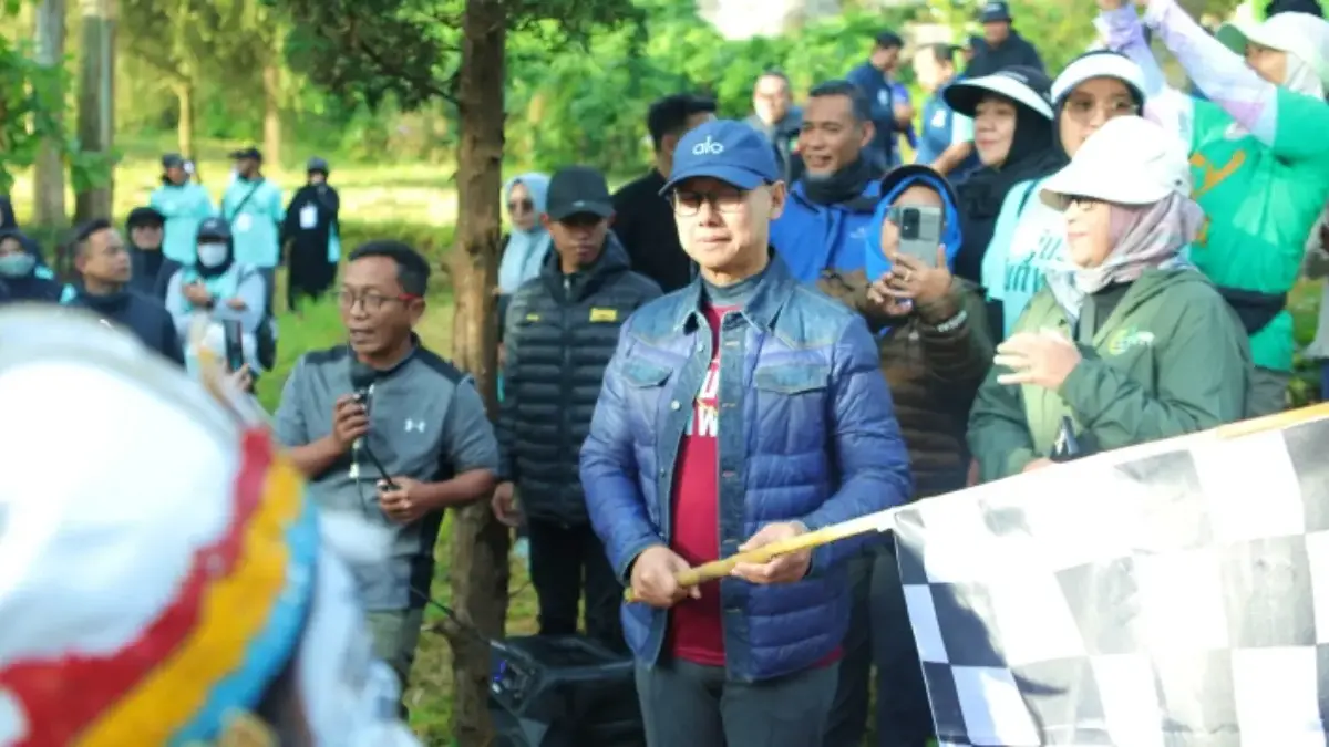 Wakil Ketua MPR Eddy Soeparno membuka Dieng Fun Walk sebagai rangkaian acara Dieng Culture Festival (DCF) 2025