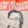 Pengunjung mengenakan kaos dukungan untuk terdakwa kasus dugaan korupsi impor gula, Thomas Trikasih Lembong at