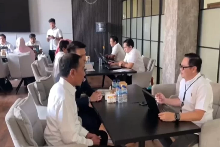Presiden ke-7 RI Jokowi menjalani pemeriksaan penyidik Polda Metro Jaya di Mapolresta Solo. Foto/Istimewa