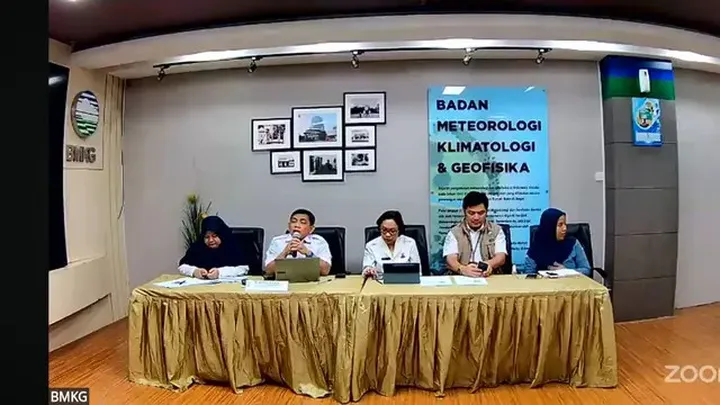 Direktur Gempa Bumi dan Tsunami Badan Meteorologi, Klimatologi, dan Geofisika (BMKG) Daryono pun menyampaikan