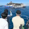 Menteri Perhubungan Dudy Purwagandhi, Senin (21/7) sore, meninjau dan memantau langsung kondisi Kapal Motor (K