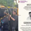 Pelayat mengantar jenazah Rheza Sendy Pratama ke tempat peristirahatan terakhirnya di Pemakaman Sasanalaya Jat